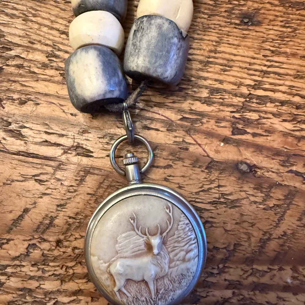 Vintage Deer Pendant Necklace made from pocket watch - Picture 6 of 7